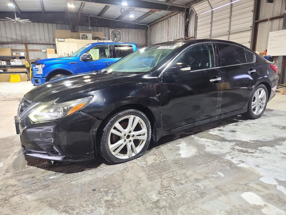 2017 Nissan Altima მანქანა იყიდება აუქციონზე, vin: 1N4BL3AP4HC181360, აუქციონის ნომერი: 73129766
