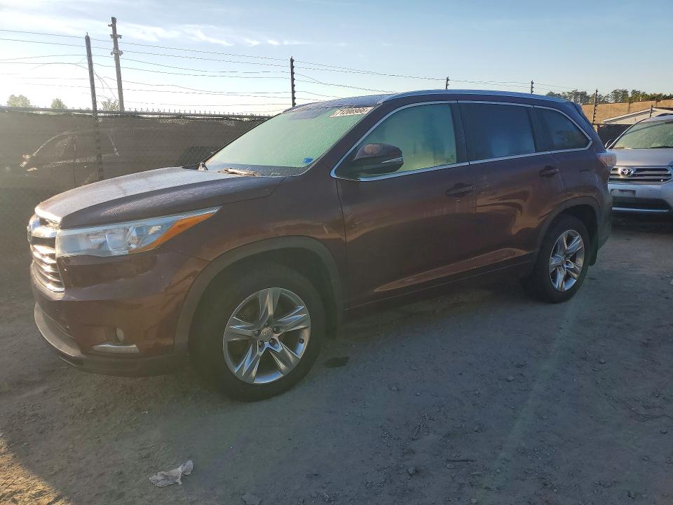 Auction sale of the 2015 Toyota Highlander, vin: 5TDDKRFH9FS124755, lot number: 71206966