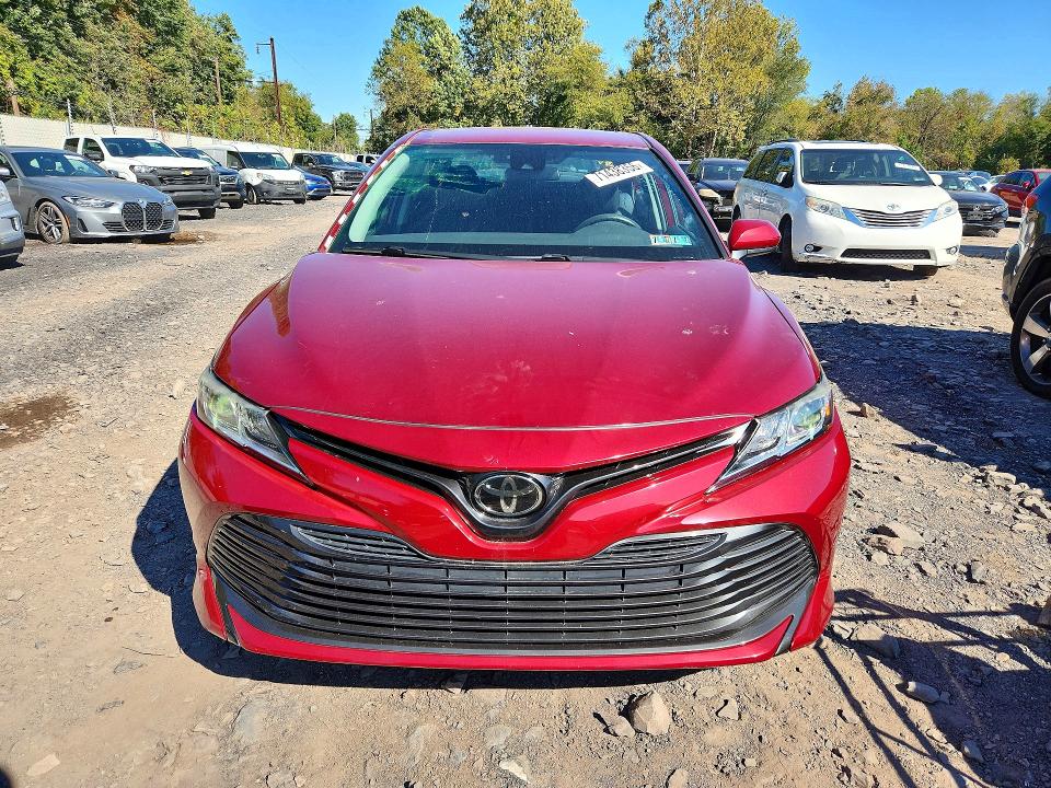 Auction sale of the 2019 Toyota Camry, vin: 4T1B11HK1KU825666, lot number: 71438356