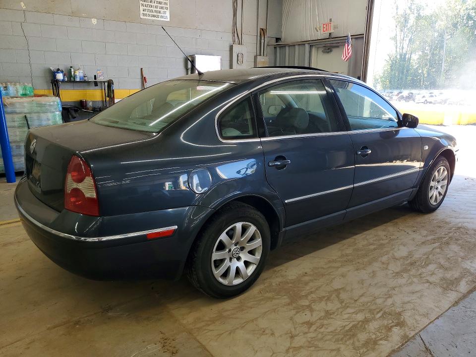 71157816 :رقم المزاد ، WVWPD63B01P280594 vin ، 2001 Volkswagen Passat مزاد بيع