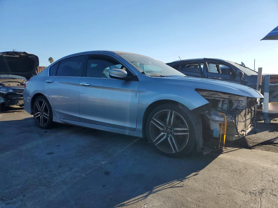 71564836 :رقم المزاد ، 1HGCR2F52HA032814 vin ، 2017 Honda Accord مزاد بيع