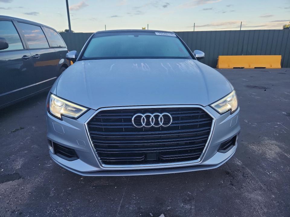 Продажа на аукционе авто 2019 Audi A3, vin: WAUAUGFF6K1024746, номер лота: 70542116