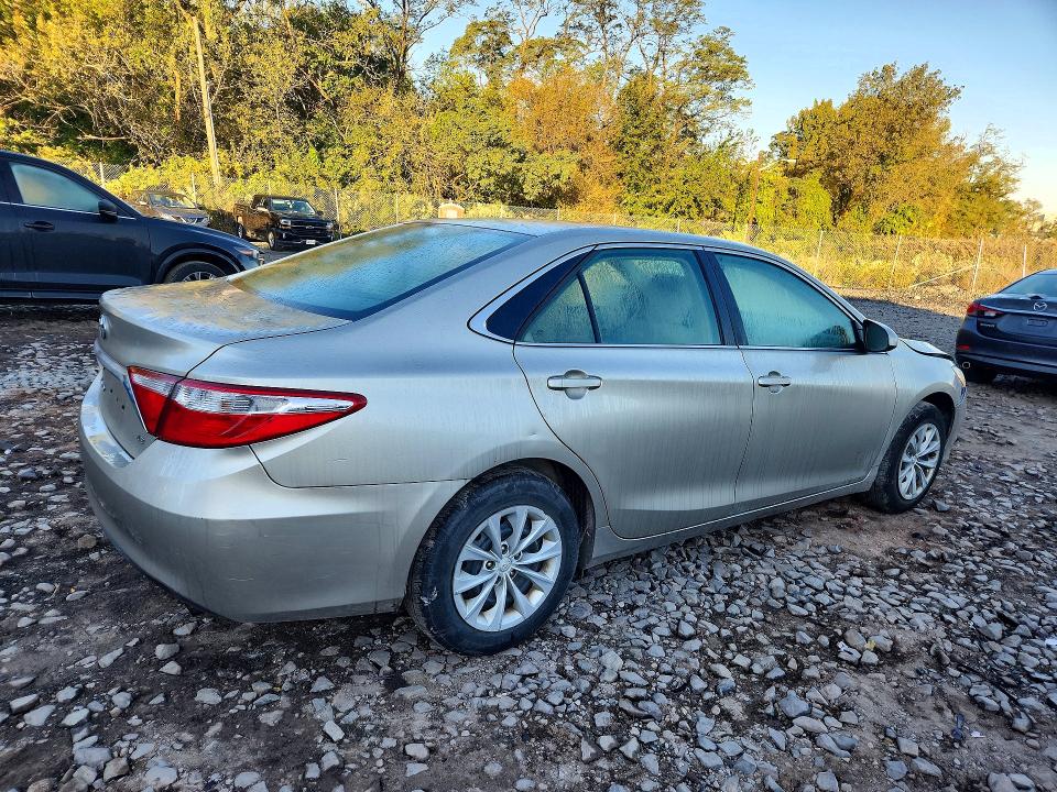 Продажа на аукционе авто 2015 Toyota Camry, vin: 4T4BF1FK2FR484701, номер лота: 70961466