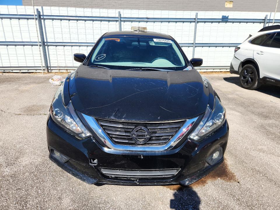 73074426 :رقم المزاد ، 1N4AL3AP8HC472732 vin ، 2017 Nissan Altima مزاد بيع
