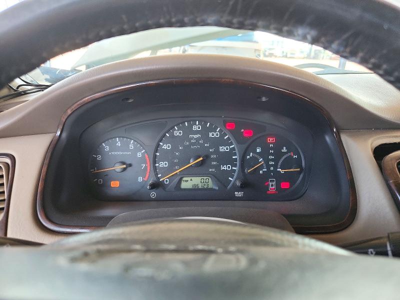 1999 Honda Accord მანქანა იყიდება აუქციონზე, vin: 1HGCG2253XA008404, აუქციონის ნომერი: 72749676