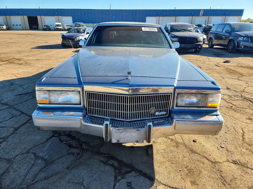 71136206 :رقم المزاد ، 1G6DW54E8NR700468 vin ، 1992 Cadillac Brougham مزاد بيع