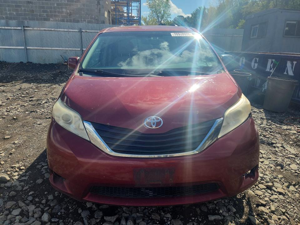 Aukcja sprzedaży 2013 Toyota Sienna, vin: 5TDKK3DCXDS376409, numer aukcji: 70960926