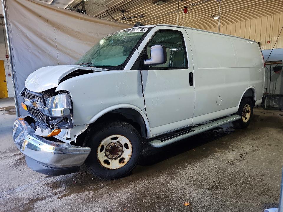 71801916 :رقم المزاد ، 1GCWGAF76S1271948 vin ، 2025 Chevrolet Express 2500 مزاد بيع