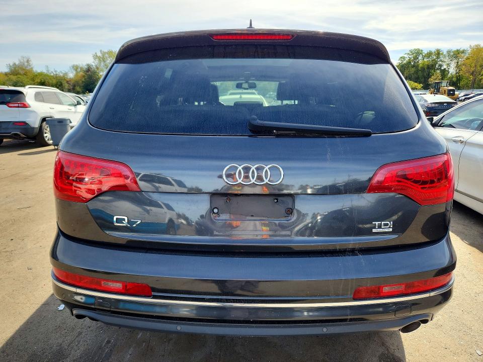 72567606 :رقم المزاد ، WA1LMAFE3BD005533 vin ، 2011 Audi Q7 مزاد بيع