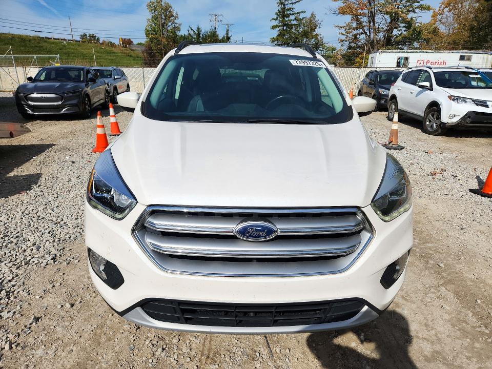 Продажа на аукционе авто 2017 Ford Escape, vin: 1FMCU9G99HUD17172, номер лота: 72997326