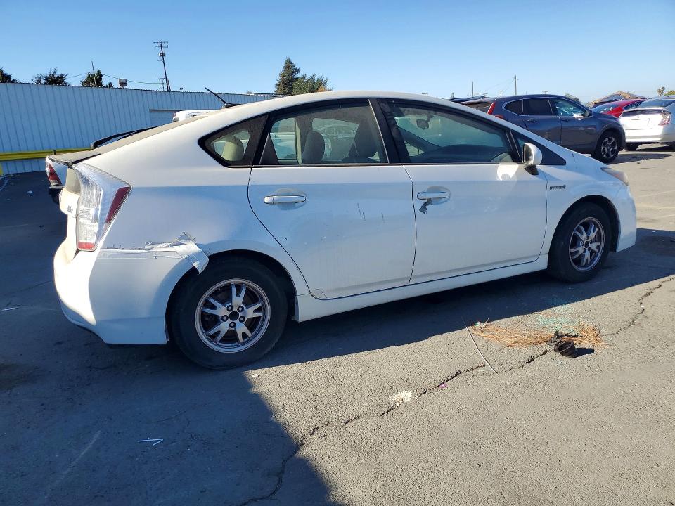 70328066 :رقم المزاد ، JTDKN3DUXB5313829 vin ، 2011 Toyota Prius مزاد بيع