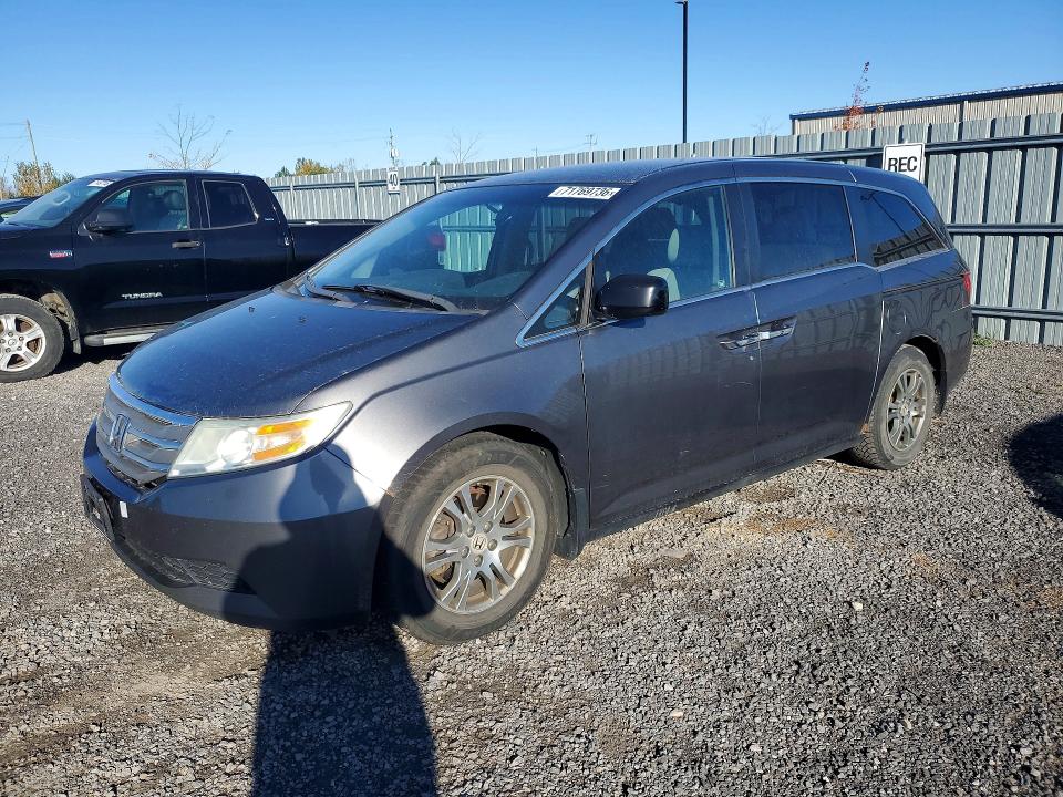 2011 Honda Odyssey მანქანა იყიდება აუქციონზე, vin: 5FNRL5H45BB510481, აუქციონის ნომერი: 71769736