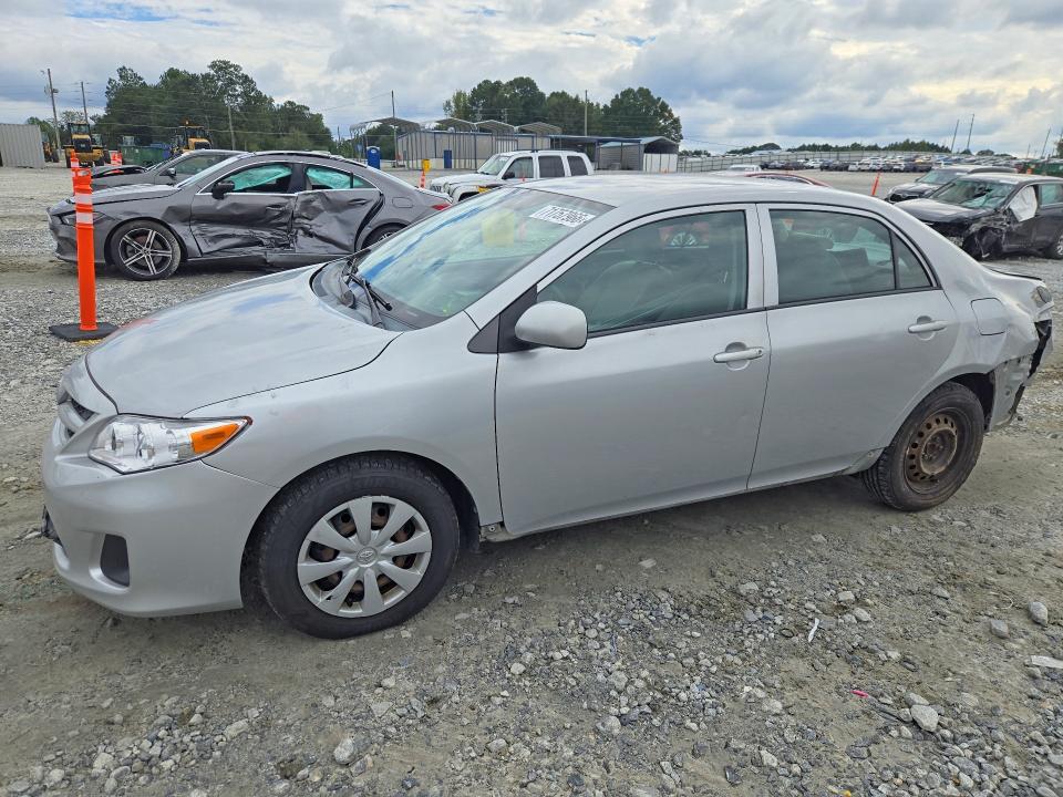 71757966 :رقم المزاد ، 2T1BU4EE9DC958042 vin ، 2013 Toyota Corolla مزاد بيع
