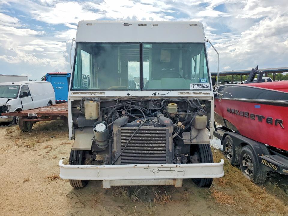 Продажа на аукционе авто 2001 Freightliner Mt45 Chassis, vin: 4UZAANBW91CJ66920, номер лота: 70365826