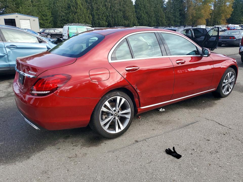 72683126 :رقم المزاد ، W1KWF8EB3MR620463 vin ، 2021 Mercedes-benz C مزاد بيع