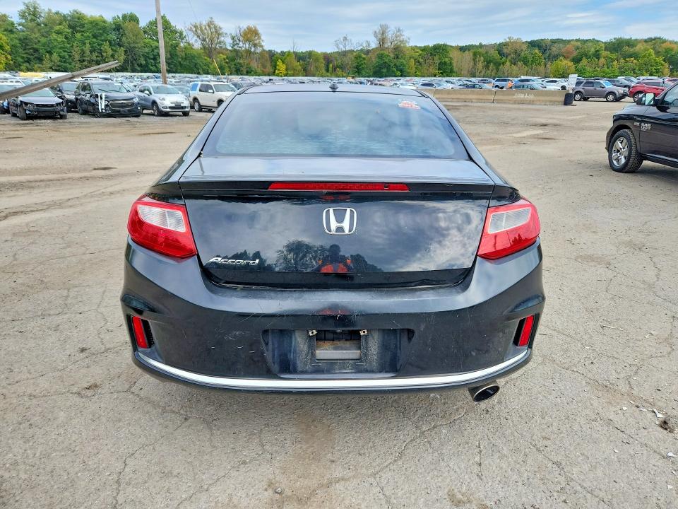 70850996 :رقم المزاد ، 1HGCT1B82DA013511 vin ، 2013 Honda Accord مزاد بيع