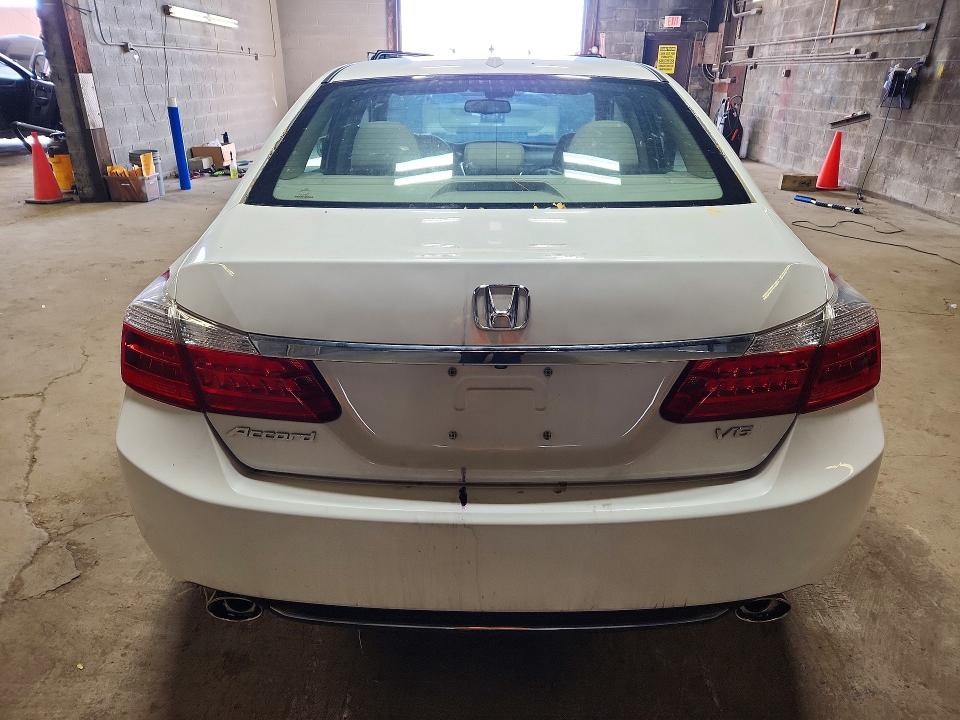 Продаж на аукціоні авто 2015 Honda Accord, vin: 1HGCR3F8XFA004742, номер лоту: 71754666