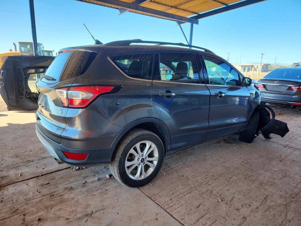 2018 Ford Escape მანქანა იყიდება აუქციონზე, vin: 1FMCU0GD4JUC36053, აუქციონის ნომერი: 71382866
