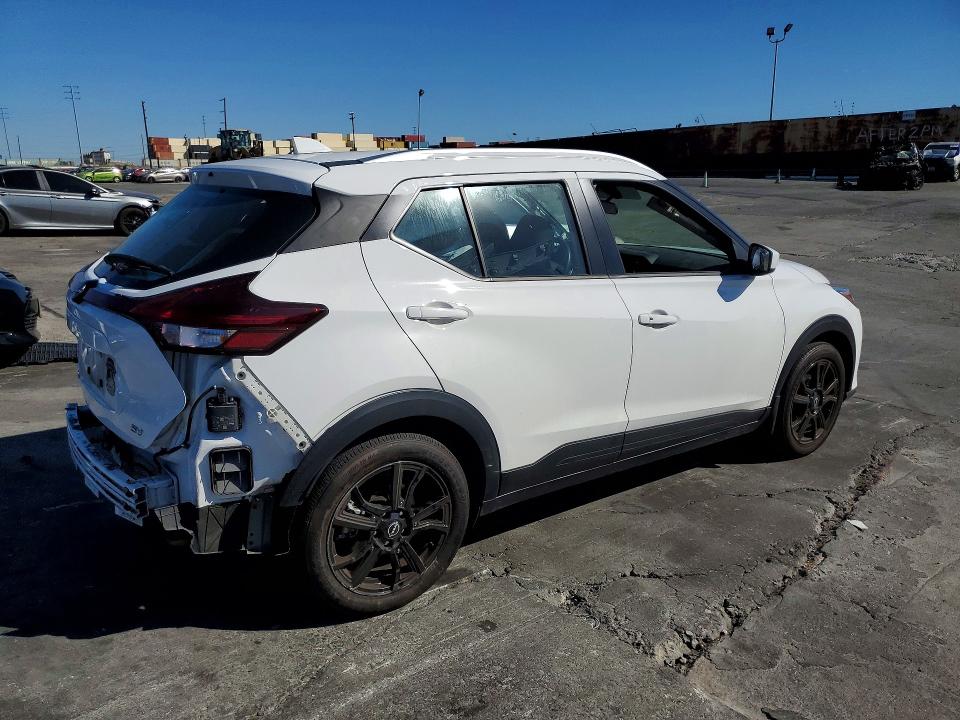 72451496 :رقم المزاد ، 3N1CP5CV2PL521248 vin ، 2023 Nissan Kicks مزاد بيع