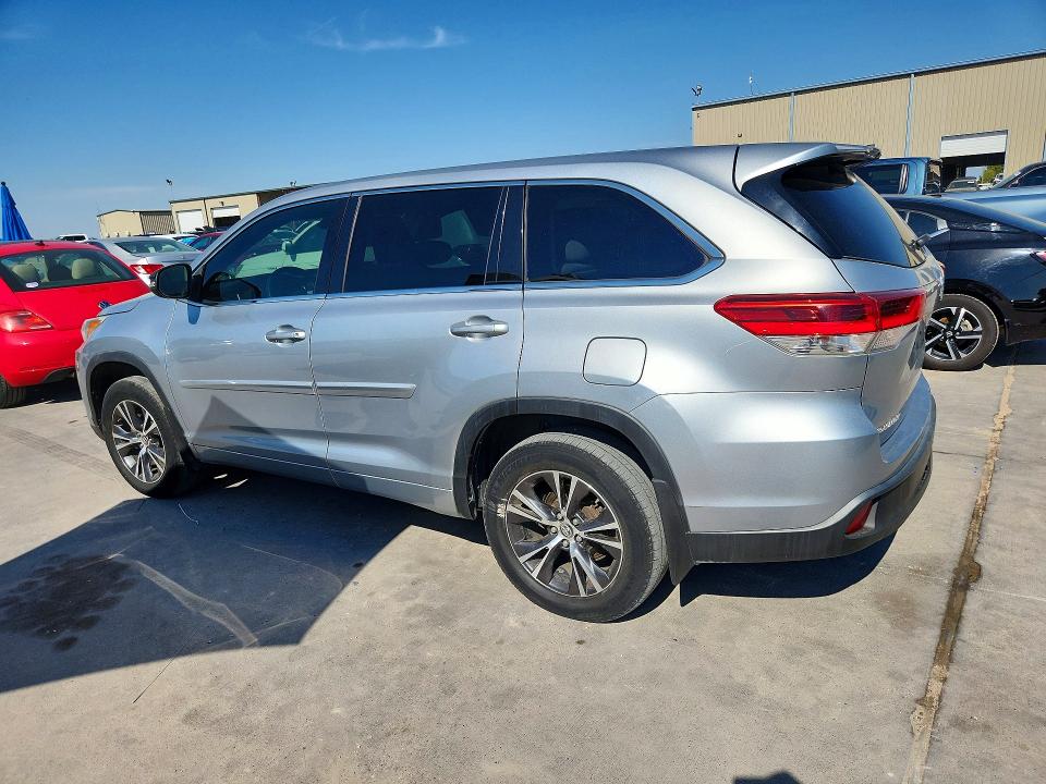 2018 Toyota Highlander მანქანა იყიდება აუქციონზე, vin: 5TDZZRFH8JS241222, აუქციონის ნომერი: 72251876