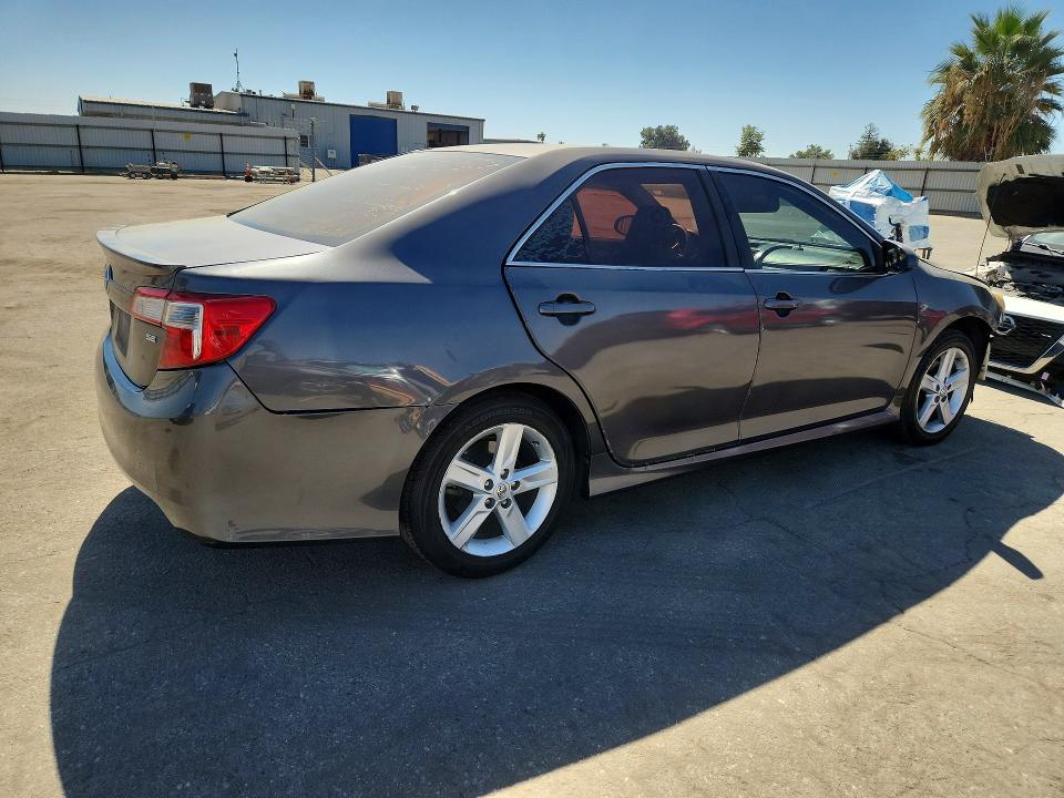 2014 Toyota Camry მანქანა იყიდება აუქციონზე, vin: 4T1BF1FK2EU455482, აუქციონის ნომერი: 71204276