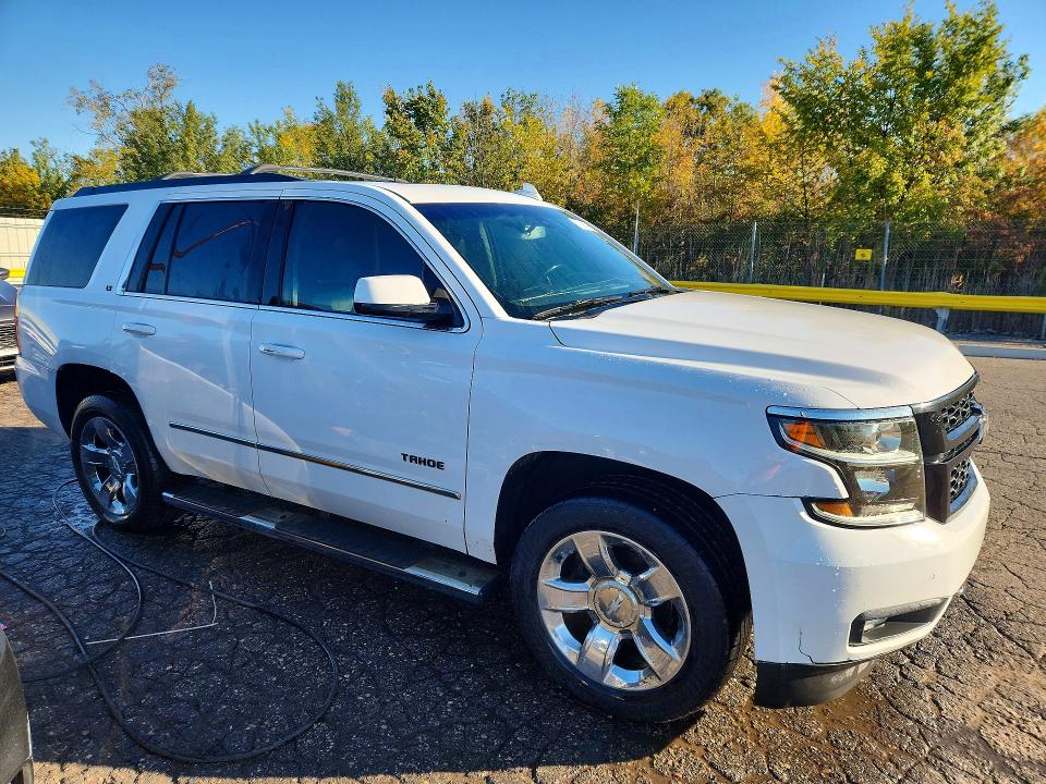 Продажа на аукционе авто 2019 Chevrolet Tahoe, vin: 1GNSKBKC5KR101014, номер лота: 71994396