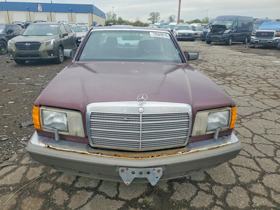 70569816 :رقم المزاد ، WDBCA25D7JA395872 vin ، 1988 Mercedes-benz 300 مزاد بيع