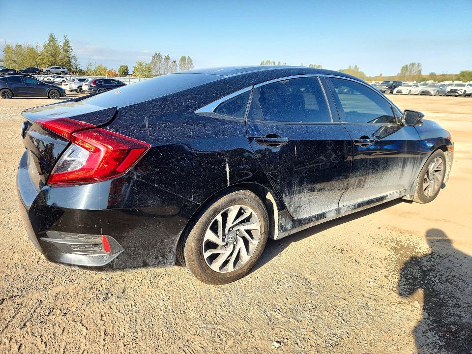Продаж на аукціоні авто 2017 Honda Civic, vin: 2HGFC2F88HH001741, номер лоту: 71822276