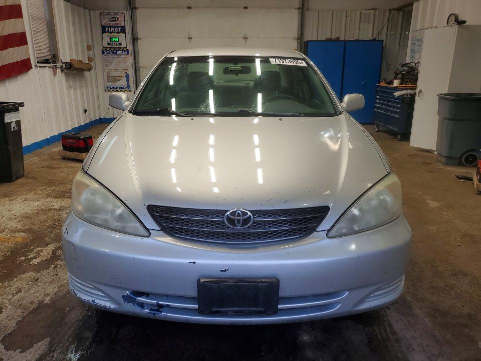 71973696 :رقم المزاد ، 4T1BE30K84U286171 vin ، 2004 Toyota Camry مزاد بيع