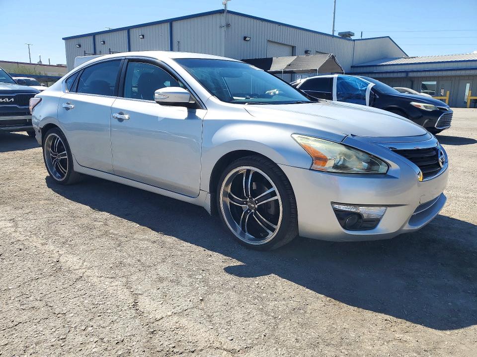 2013 Nissan Altima მანქანა იყიდება აუქციონზე, vin: 1N4AL3AP7DN491481, აუქციონის ნომერი: 71761206