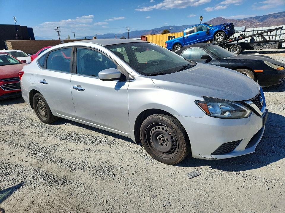 Продажа на аукционе авто 2016 Nissan Sentra, vin: 3N1AB7AP4GY335901, номер лота: 71801136