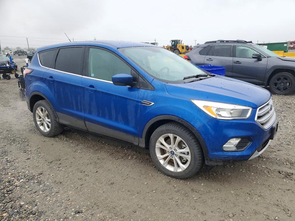 73164606 :رقم المزاد ، 1FMCU9GD7HUA94151 vin ، 2017 Ford Escape مزاد بيع