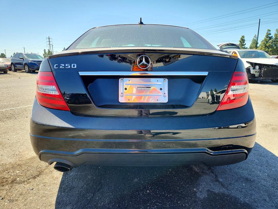 72330766 :رقم المزاد ، WDDGF4HB7CA623405 vin ، 2012 Mercedes-benz C مزاد بيع