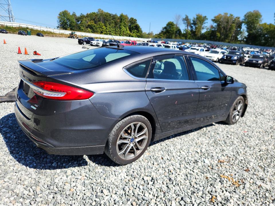 72491526 :رقم المزاد ، 3FA6P0HD5HR226484 vin ، 2017 Ford Fusion مزاد بيع