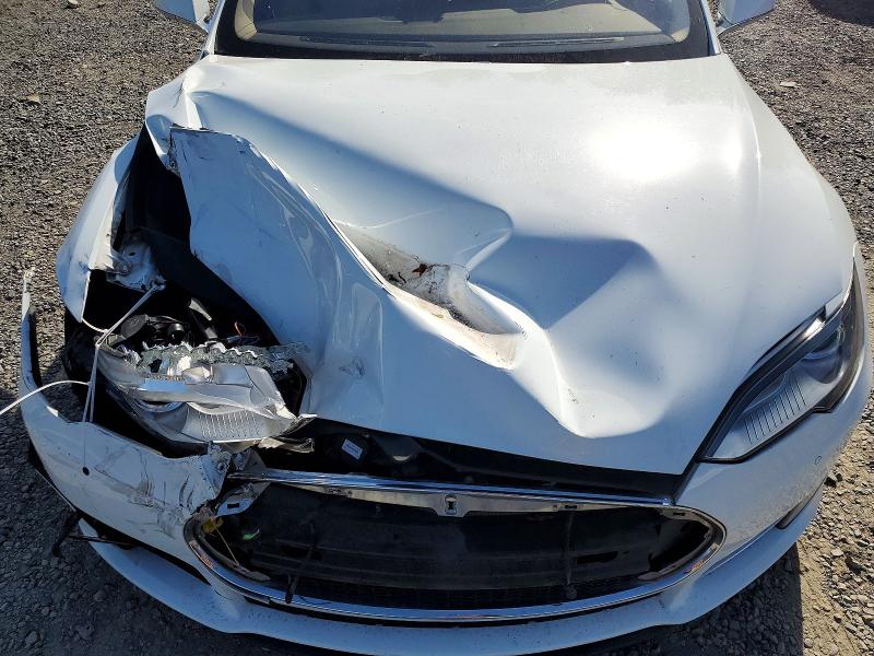 Продажа на аукционе авто 2014 Tesla Model S, vin: 5YJSA1H12EFP47522, номер лота: 72374116
