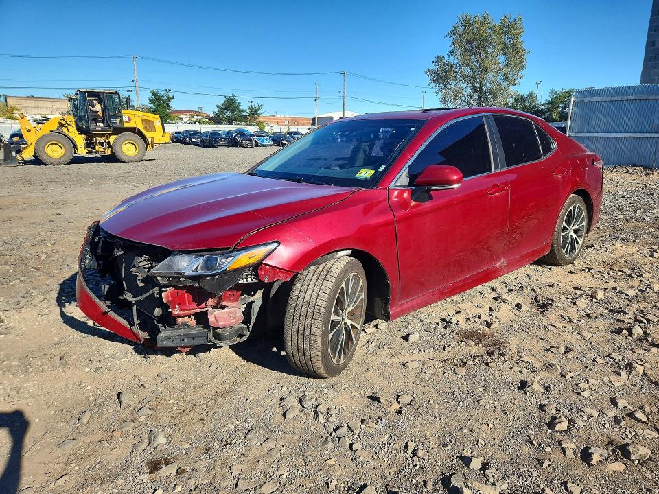 Продаж на аукціоні авто 2018 Toyota Camry, vin: 4T1B11HK9JU657550, номер лоту: 71135216