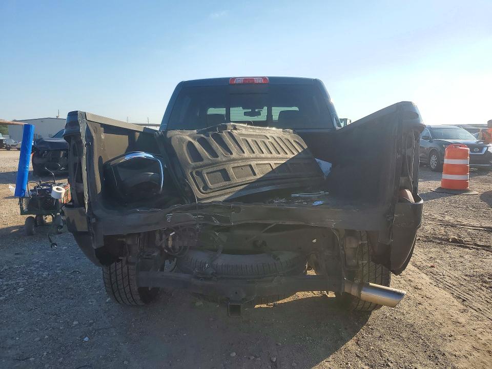 Продажа на аукционе авто 2018 Chevrolet Silverado, vin: 3GCPCREC8JG400057, номер лота: 71671366