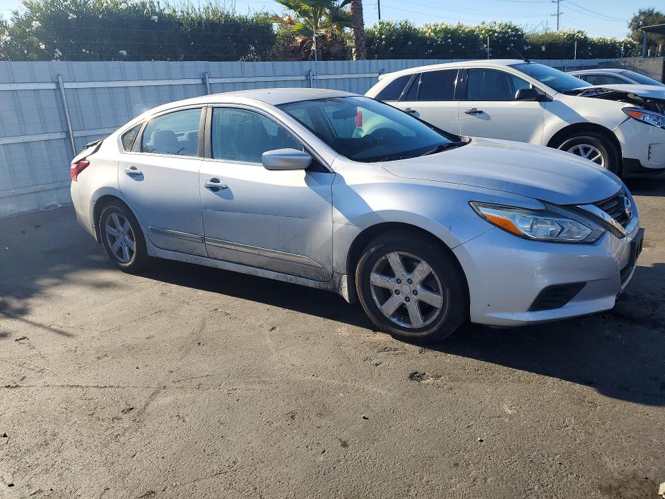 2016 Nissan Altima მანქანა იყიდება აუქციონზე, vin: 1N4AL3AP4GC178114, აუქციონის ნომერი: 71966956