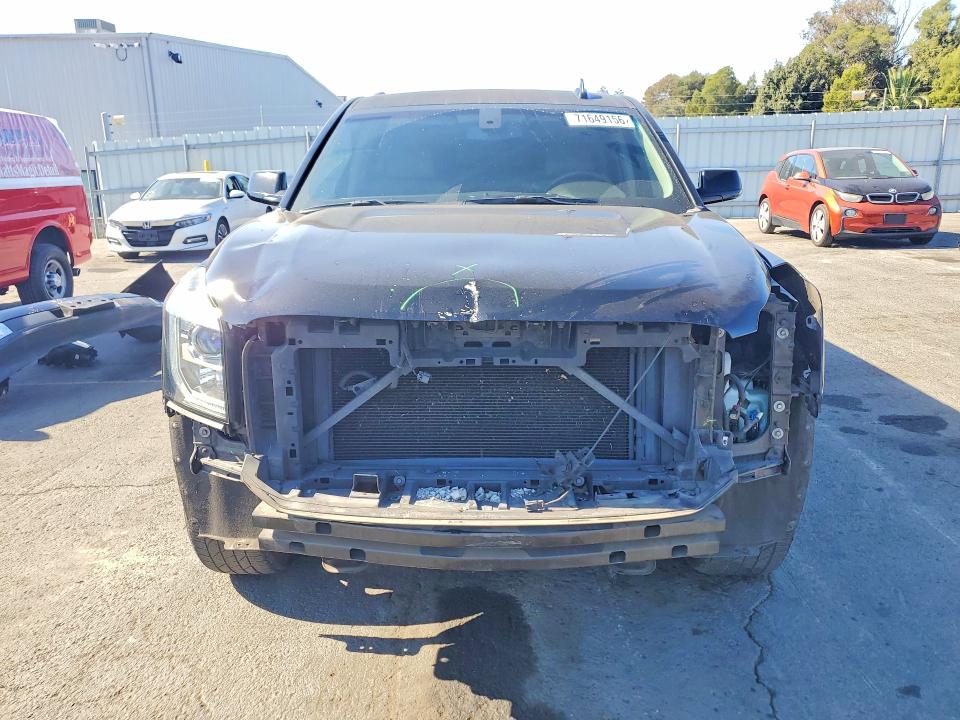 Продажа на аукционе авто 2016 Gmc Yukon Xl, vin: 1GKS1FKCXGR418382, номер лота: 71649156