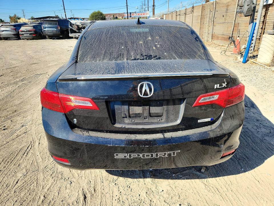 Auction sale of the 2013 Acura Ilx, vin: 19VDE3F78DE300366, lot number: 72709346