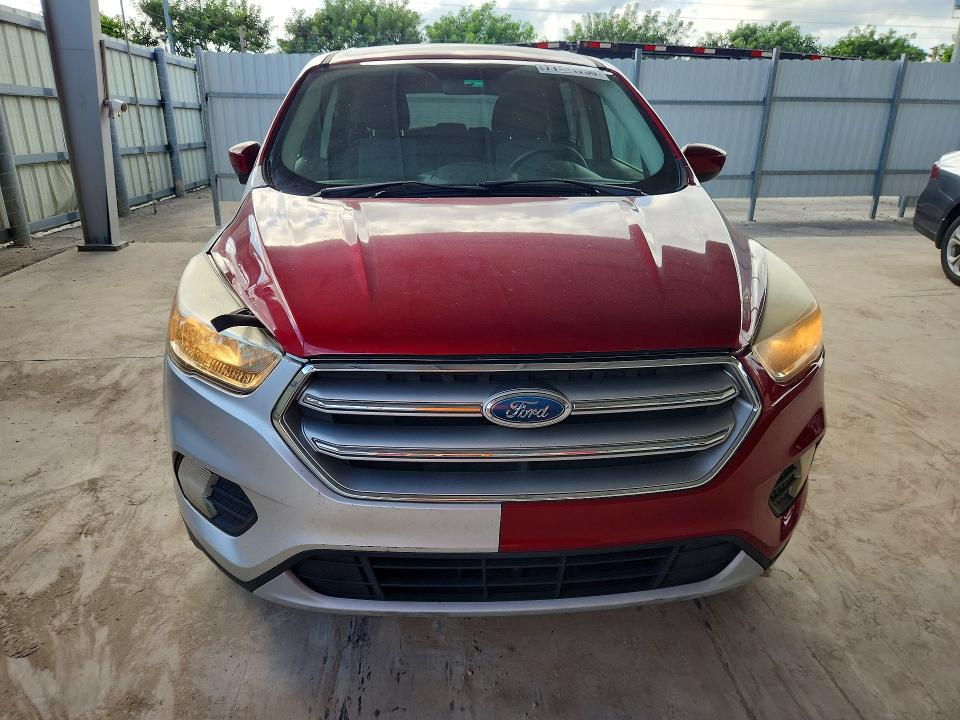 71961756 :رقم المزاد ، 1FMCU0GD9HUE86785 vin ، 2017 Ford Escape مزاد بيع