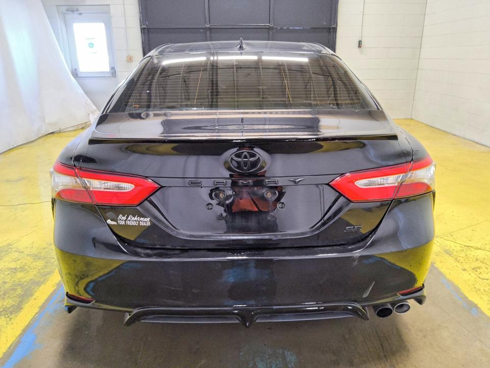 71677816 :رقم المزاد ، 4T1B11HK7KU270822 vin ، 2019 Toyota Camry مزاد بيع