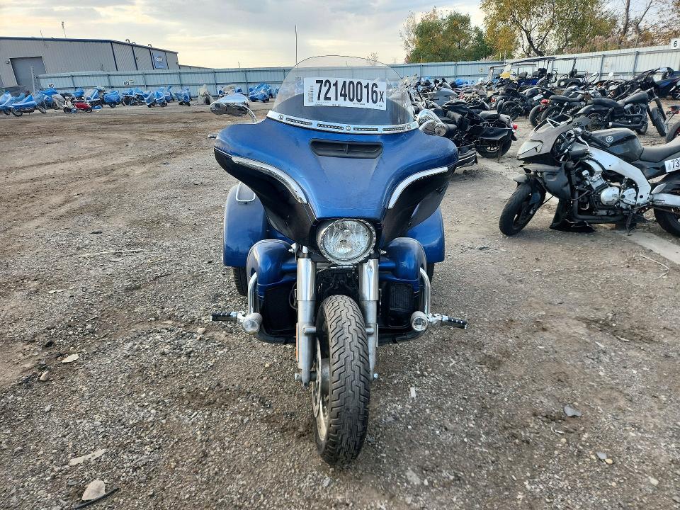 72140016 :رقم المزاد ، 1HD1MDD11JB853630 vin ، 2018 Harley-davidson Flhtcutg مزاد بيع