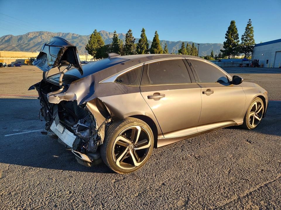 71452786 :رقم المزاد ، 1HGCV1F31LA138507 vin ، 2020 Honda Accord مزاد بيع
