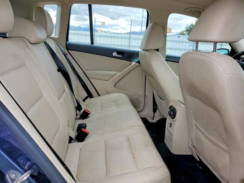 2016 Volkswagen Tiguan მანქანა იყიდება აუქციონზე, vin: WVGBV7AX0GW527490, აუქციონის ნომერი: 70104826
