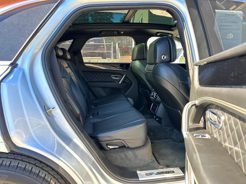 2017 Bentley Bentayga მანქანა იყიდება აუქციონზე, vin: SJAAC2ZV0HC016071, აუქციონის ნომერი: 71785046