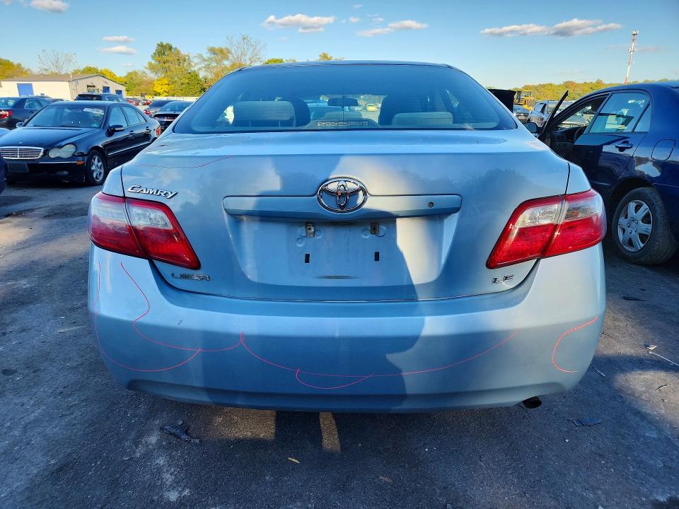 70654646 :رقم المزاد ، 4T1BE46KX7U706854 vin ، 2007 Toyota Camry مزاد بيع