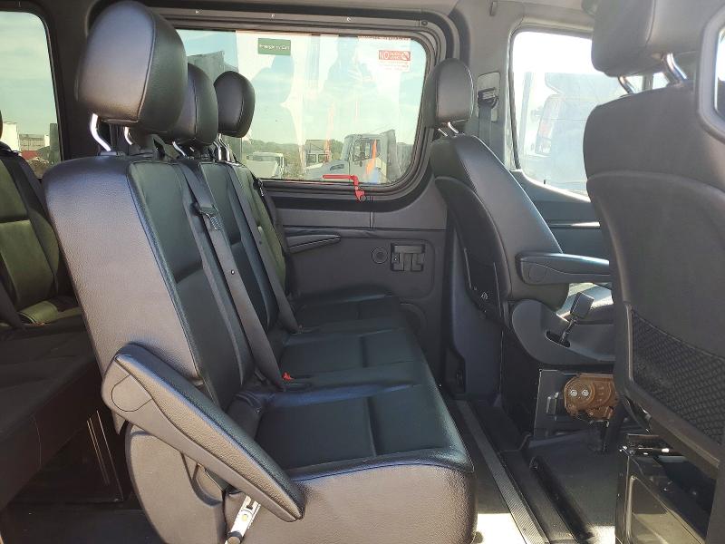71801286 :رقم المزاد ، W1Z4EFHY3KP196419 vin ، 2019 Mercedes-benz Sprinter مزاد بيع