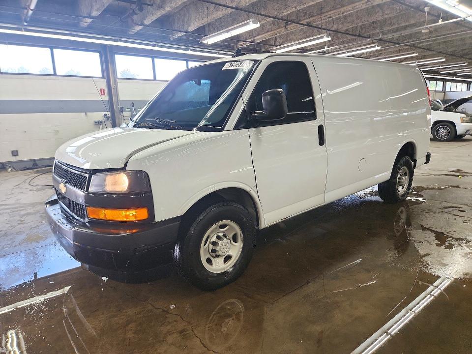 67905746 :رقم المزاد ، 1GCWGAFG0K1363010 vin ، 2019 Chevrolet Express G2500 مزاد بيع