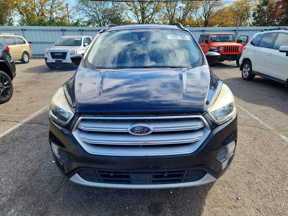 Продаж на аукціоні авто 2018 Ford Escape, vin: 1FMCU9GD1JUB29370, номер лоту: 72571326